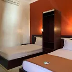 Bandoeng Guest House By Pesen Kamar